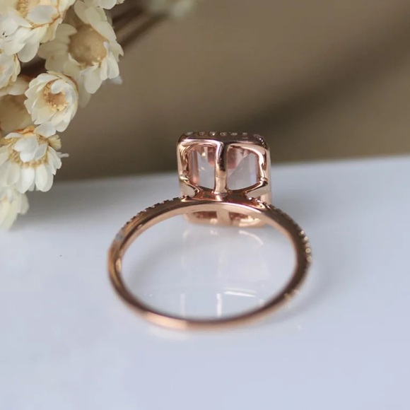 ¥ NEW 18K Rose Gold Diamond Square Halo Ring - Picture 3 of 6